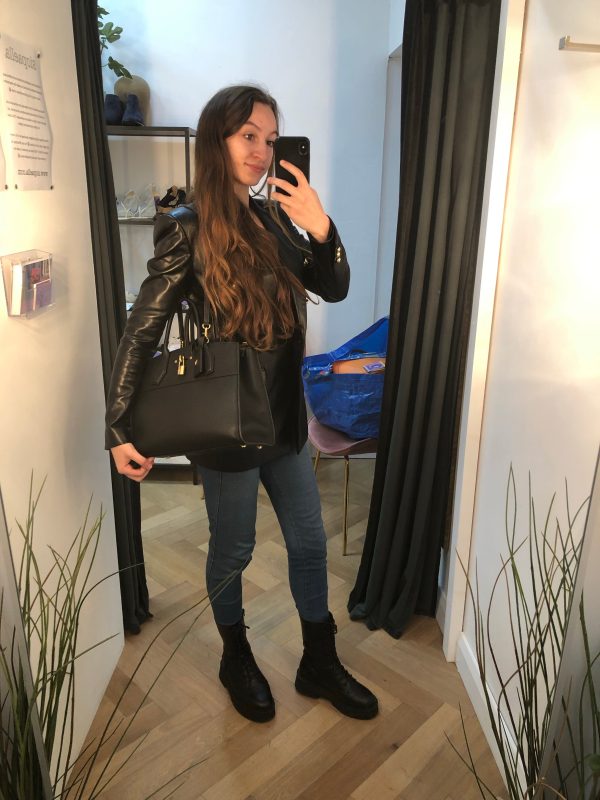 Louis Vuitton Black Leather ‘City Steamer’ Tote For Sale